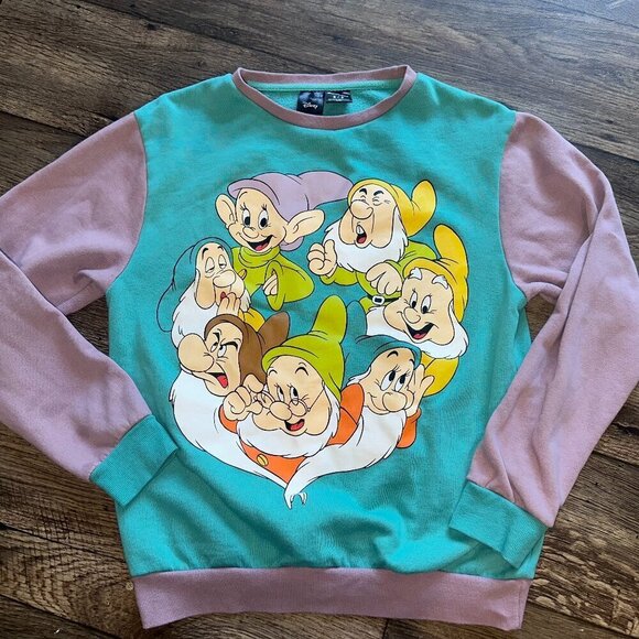 Cakeworthy Seven Dwarves Crewneck Adult Sweatshirt Vintage 90s Small - Picture 5 of 14